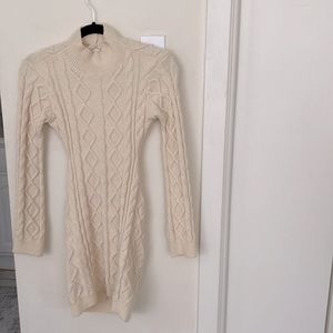 Light birch in a size Small. Condition is new!